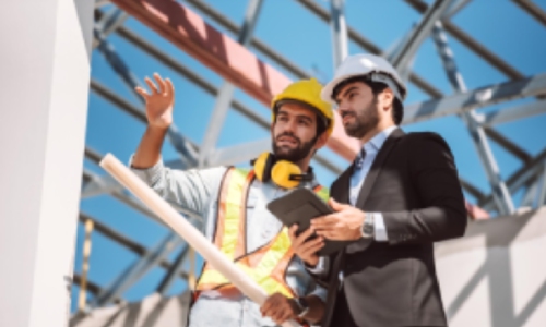 Civil-engineer-and-construction-worker-2